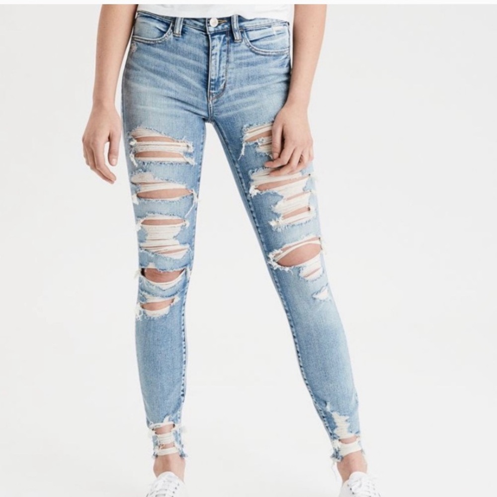 American Eagle skinny ripped jeans size 2